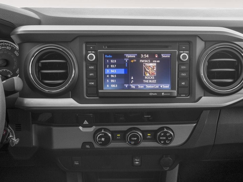 Used 2017 Toyota Tacoma SR5 w/ Tow Package AWD/4WD image 7