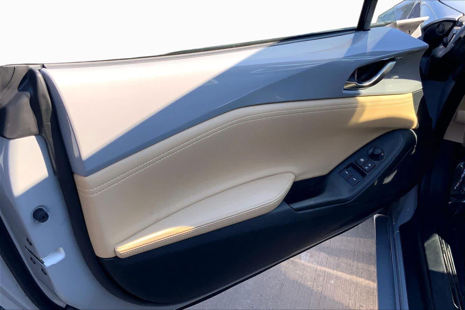 New 2026 MAZDA MX-5 Miata RF Grand Touring RWD image 10