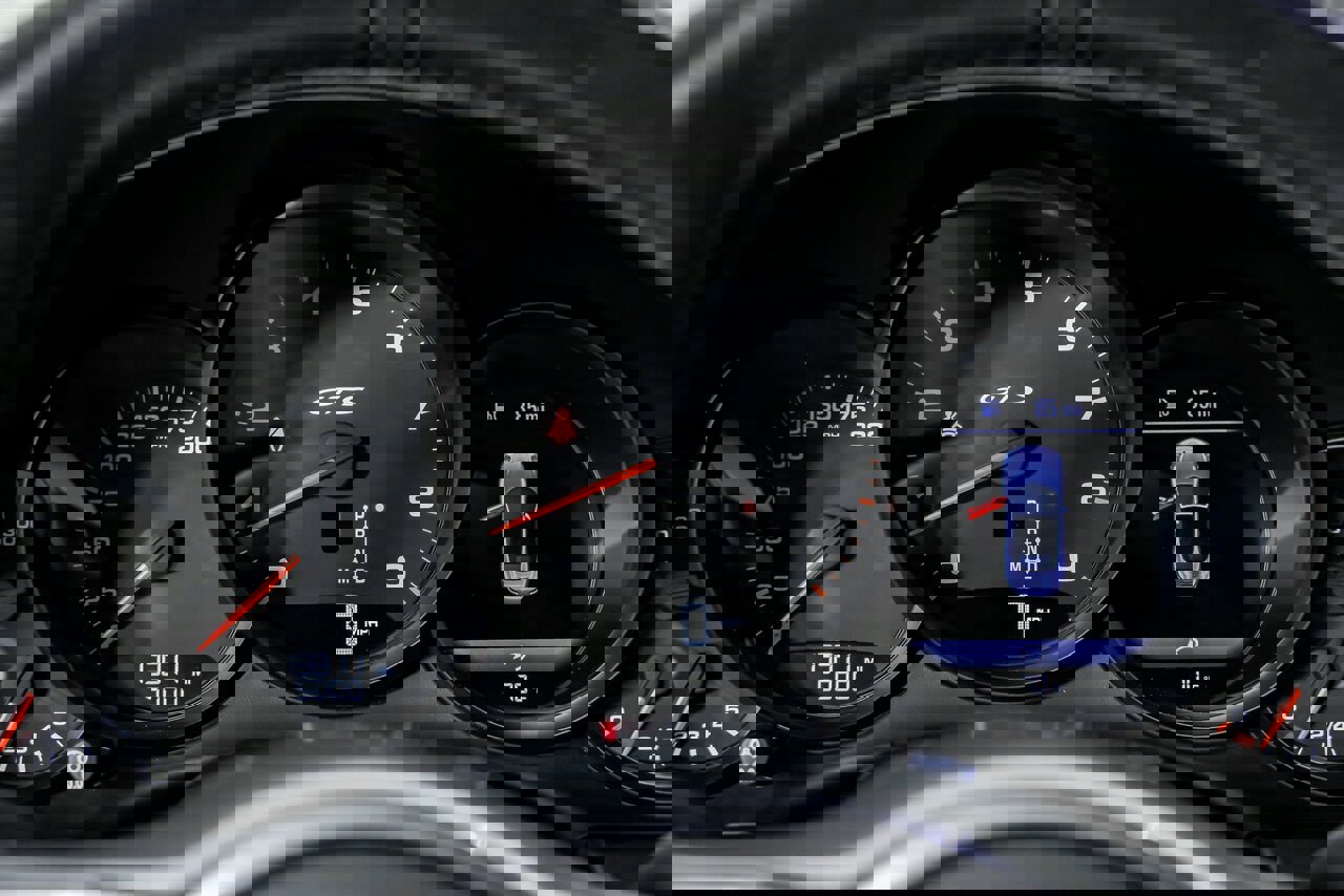 Used 2015 Porsche 911 Carrera GTS image 27