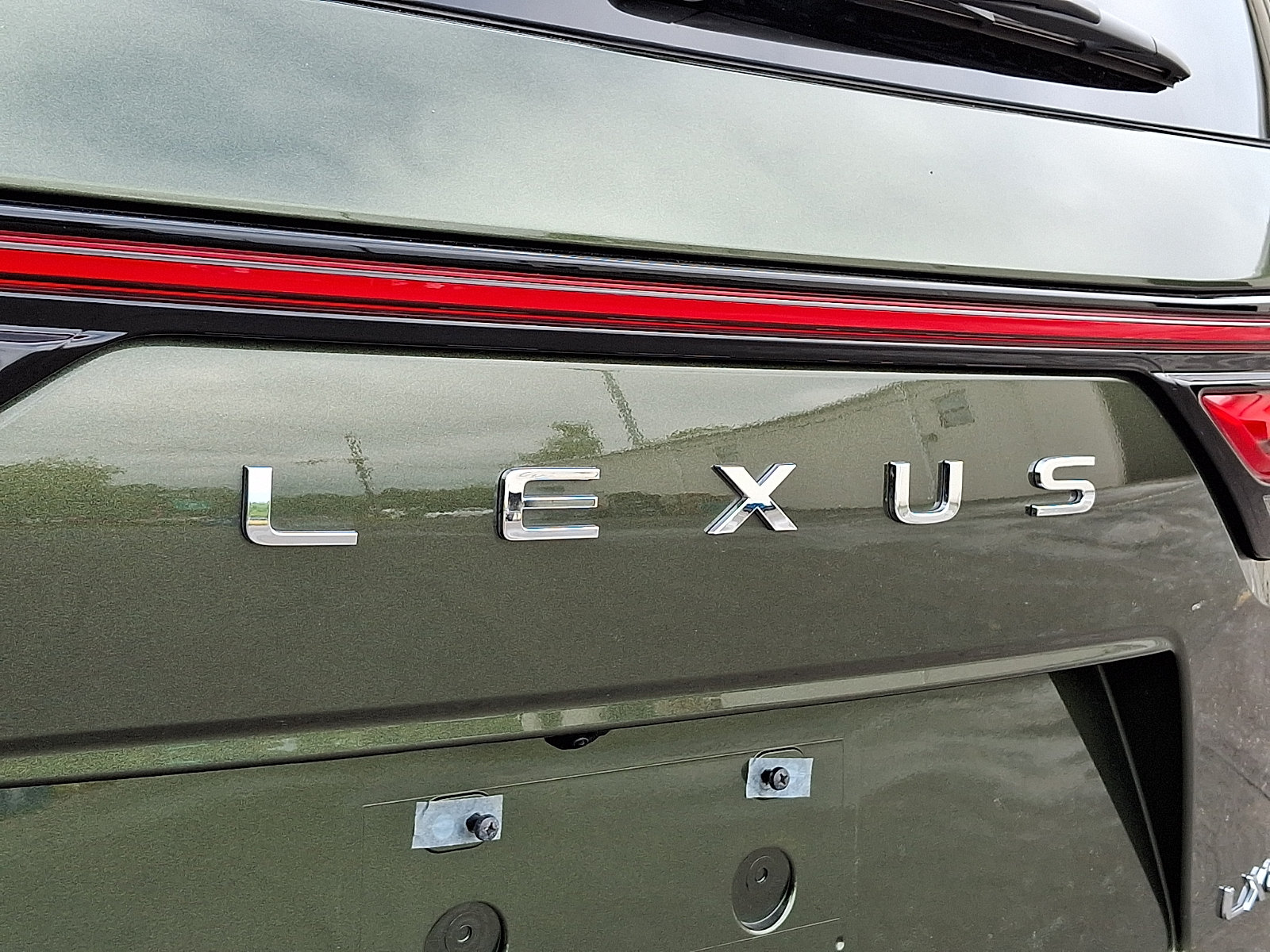 Used 2024 Lexus LX 600 4WD w/ Luxury Package image 29