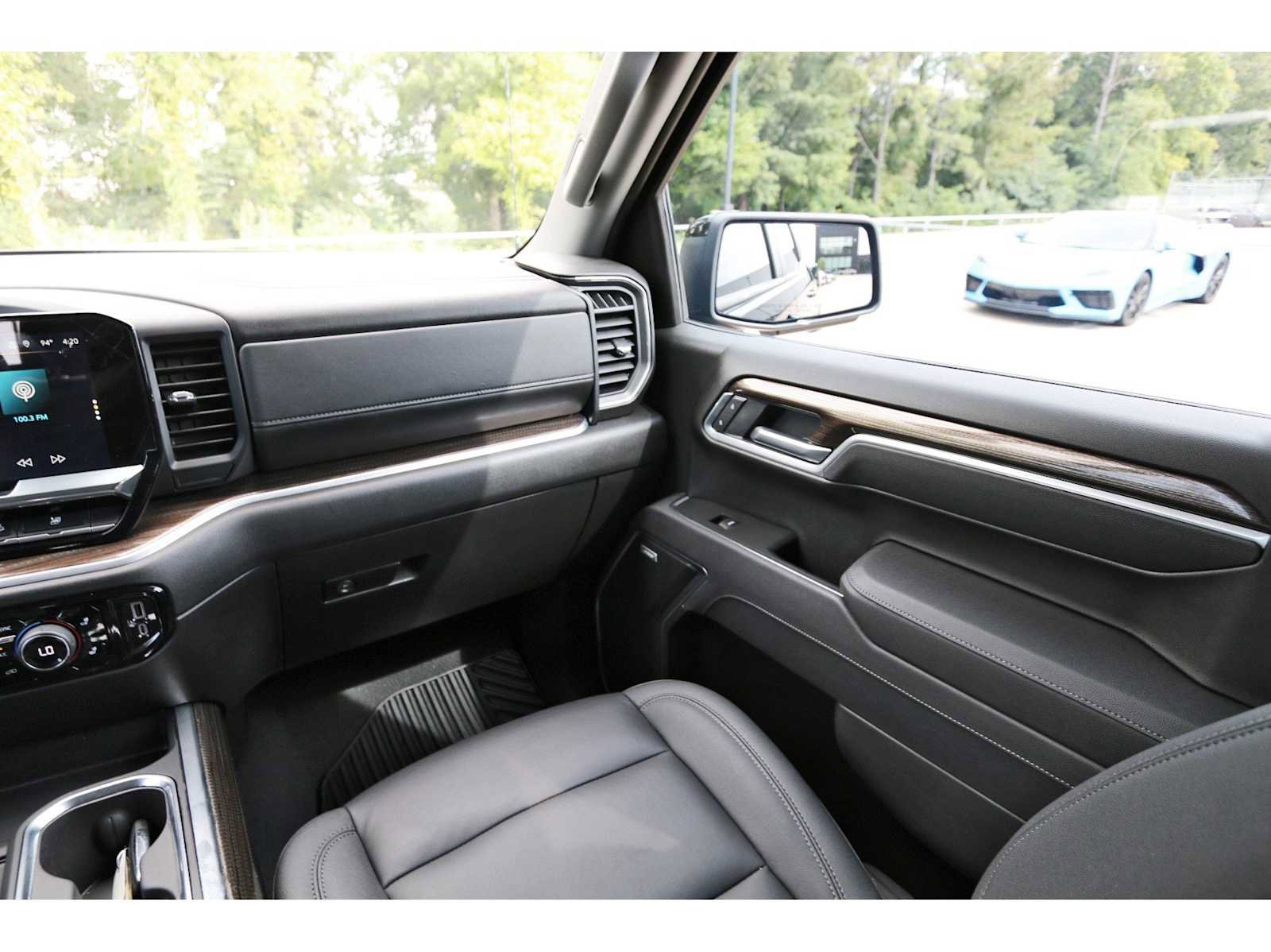 Used 2025 Chevrolet Silverado 1500 RST w/ Convenience Package II image 8