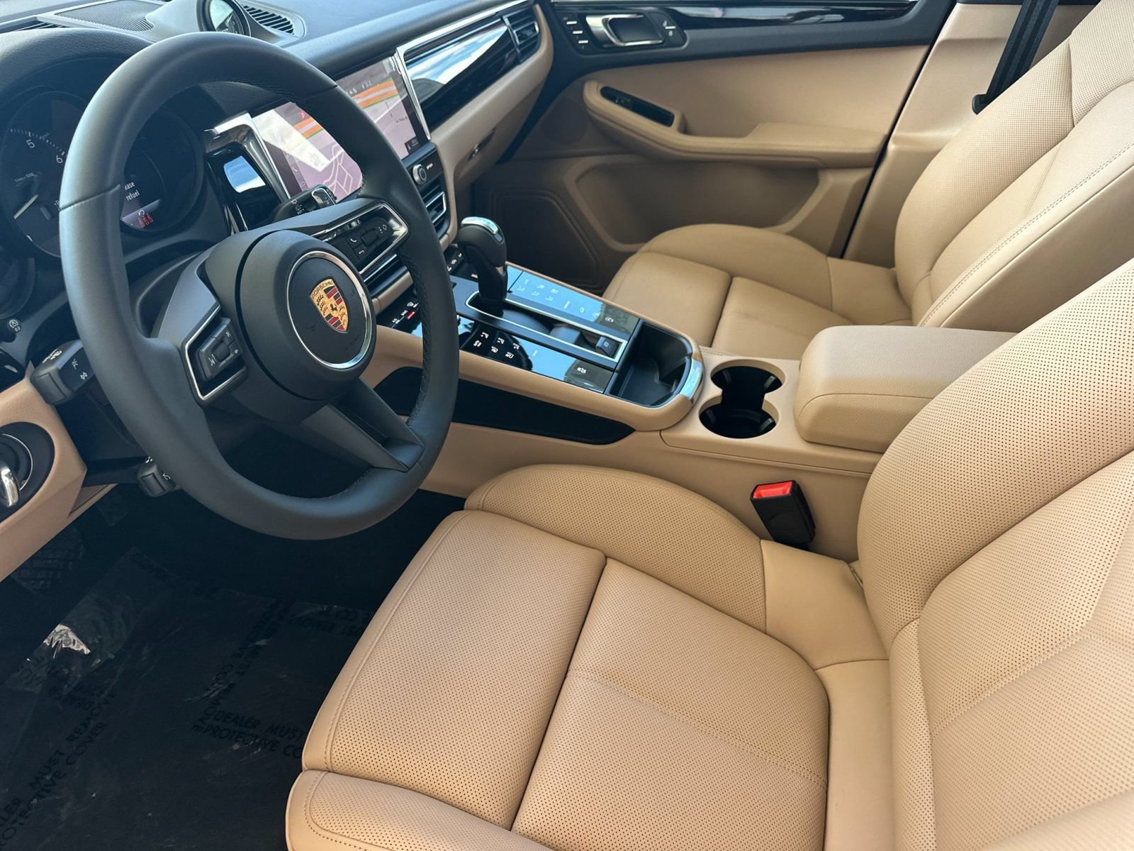 New 2026 Porsche Macan AWD/4WD image 4