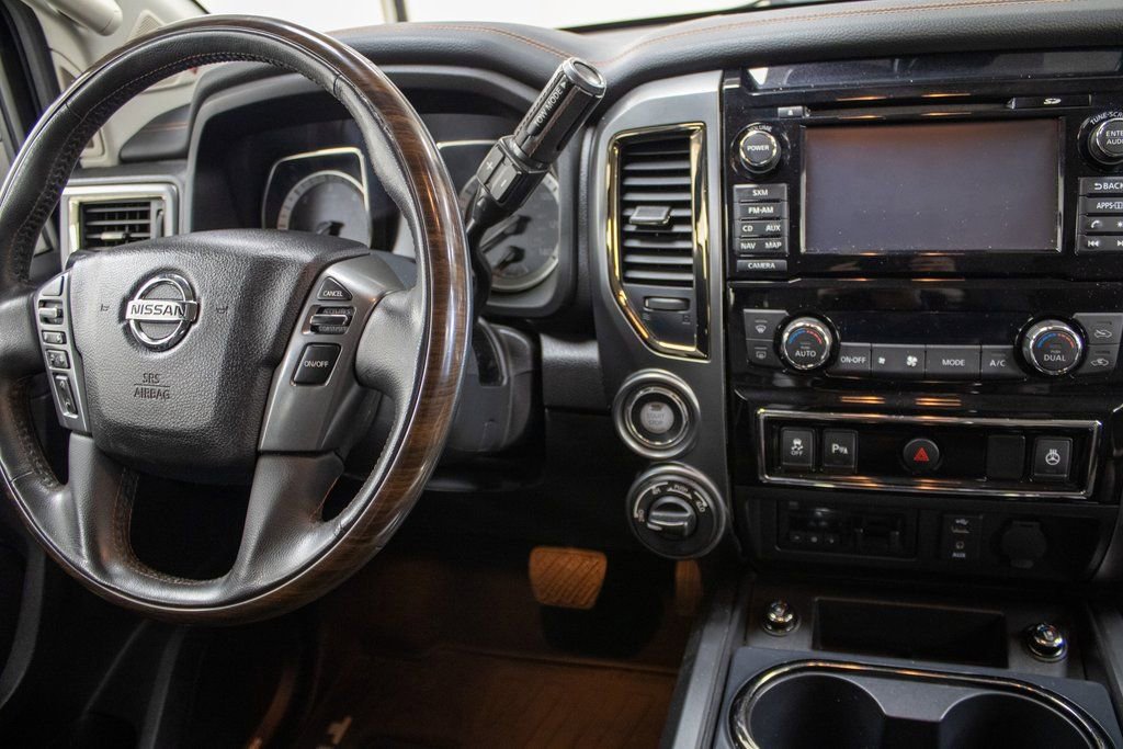 Used 2016 Nissan Titan Platinum Reserve image 27