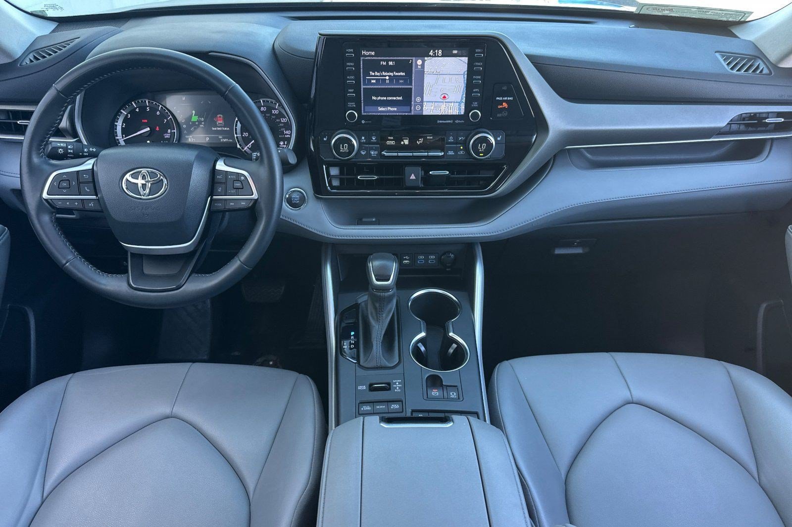 Used 2022 Toyota Highlander XLE AWD/4WD image 16