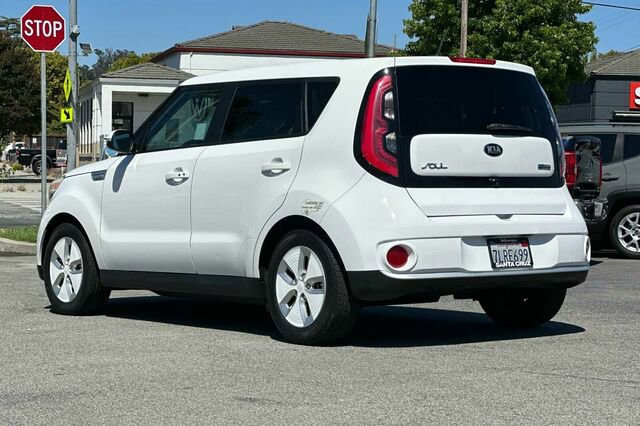 Used 2015 Kia Soul EV image 6