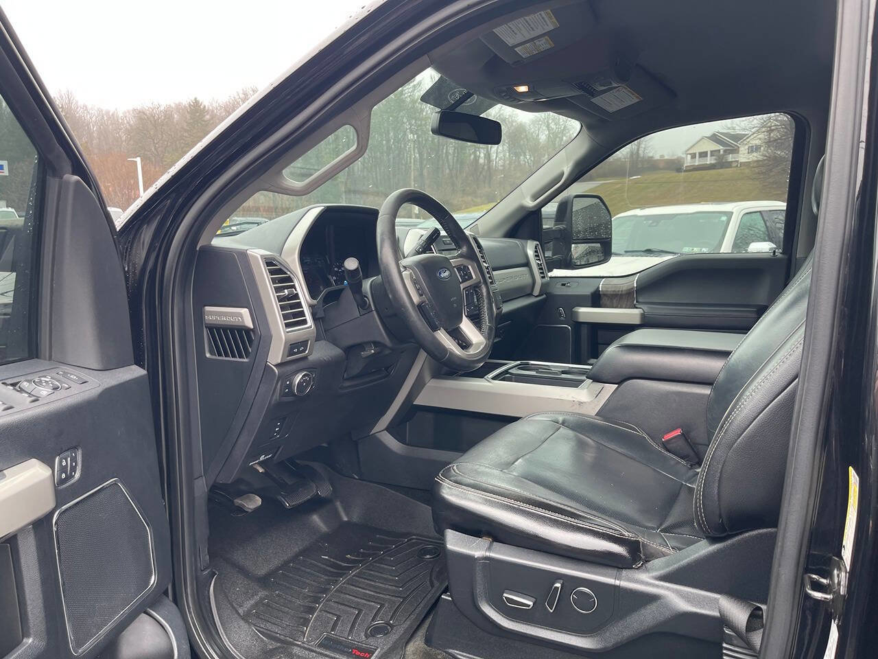 Used 2017 Ford F250 Lariat w/ Lariat Value Package image 24