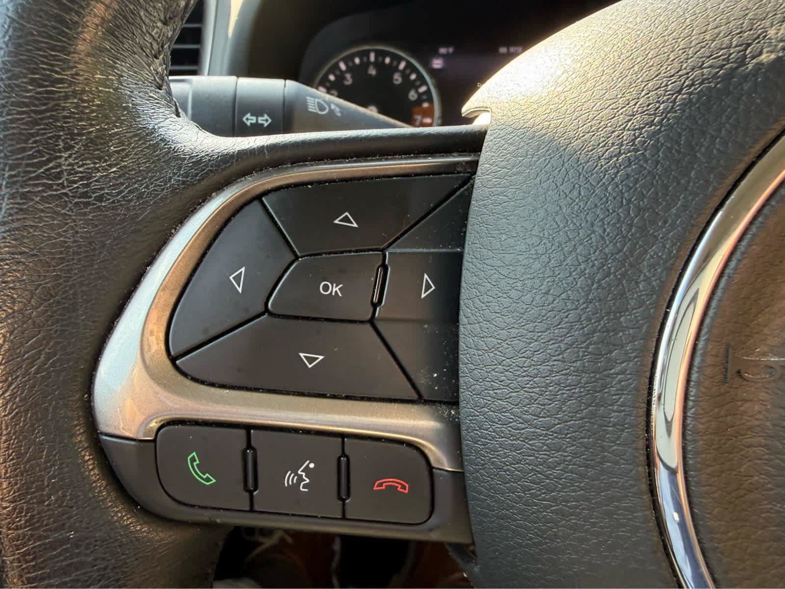 Used 2022 Jeep Renegade Limited AWD/4WD image 18