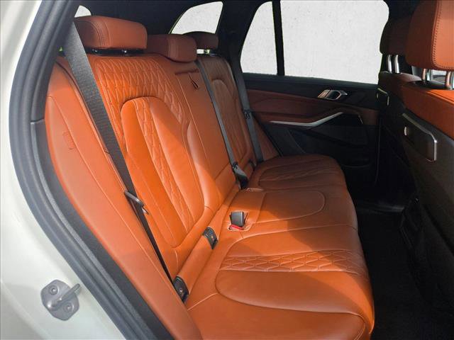 Used 2024 BMW X5 xDrive40i w/ Premium Package image 22