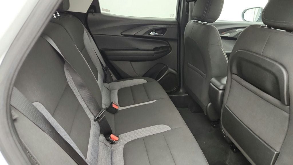 Used 2022 Chevrolet TrailBlazer LT AWD/4WD image 21