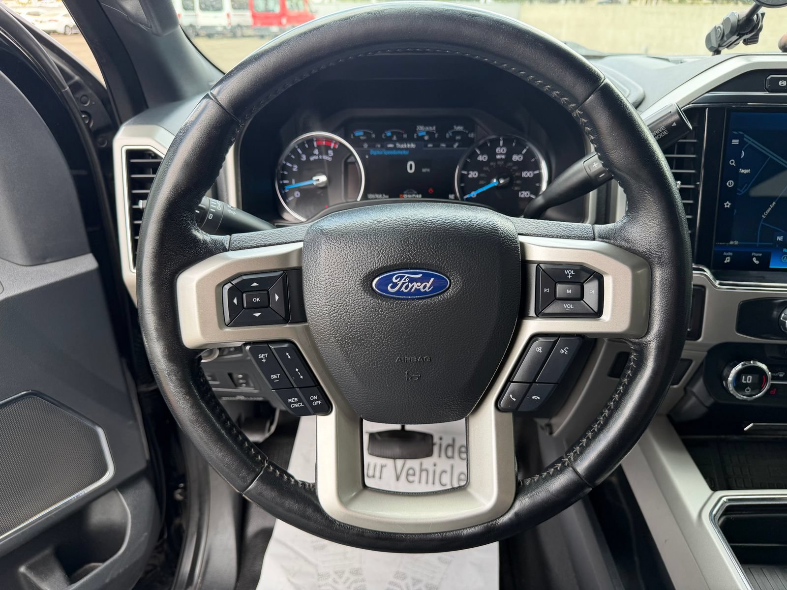 Used 2022 Ford F350 Lariat w/ Tremor Off-Road Package AWD/4WD image 31