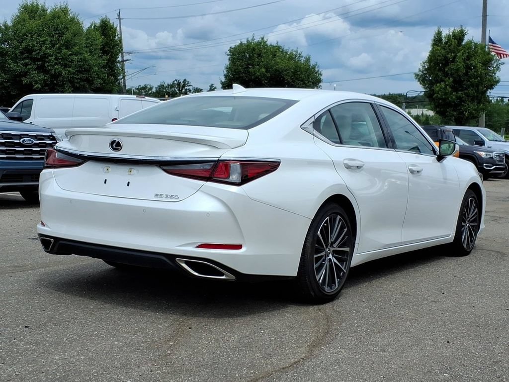 Used 2024 Lexus ES 350 w/ Premium Package FWD image 5