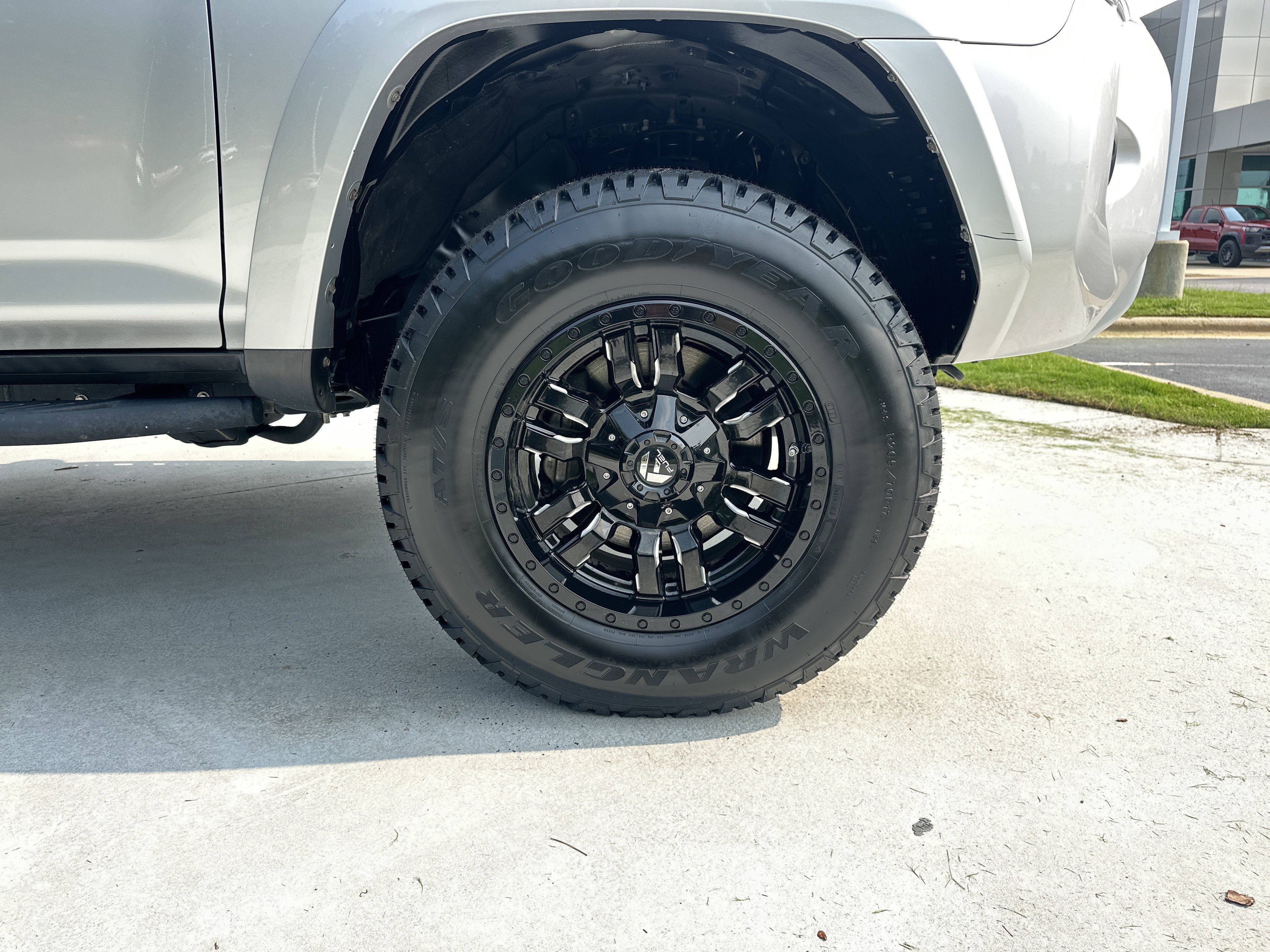 Used 2021 Toyota 4Runner SR5 AWD/4WD image 13