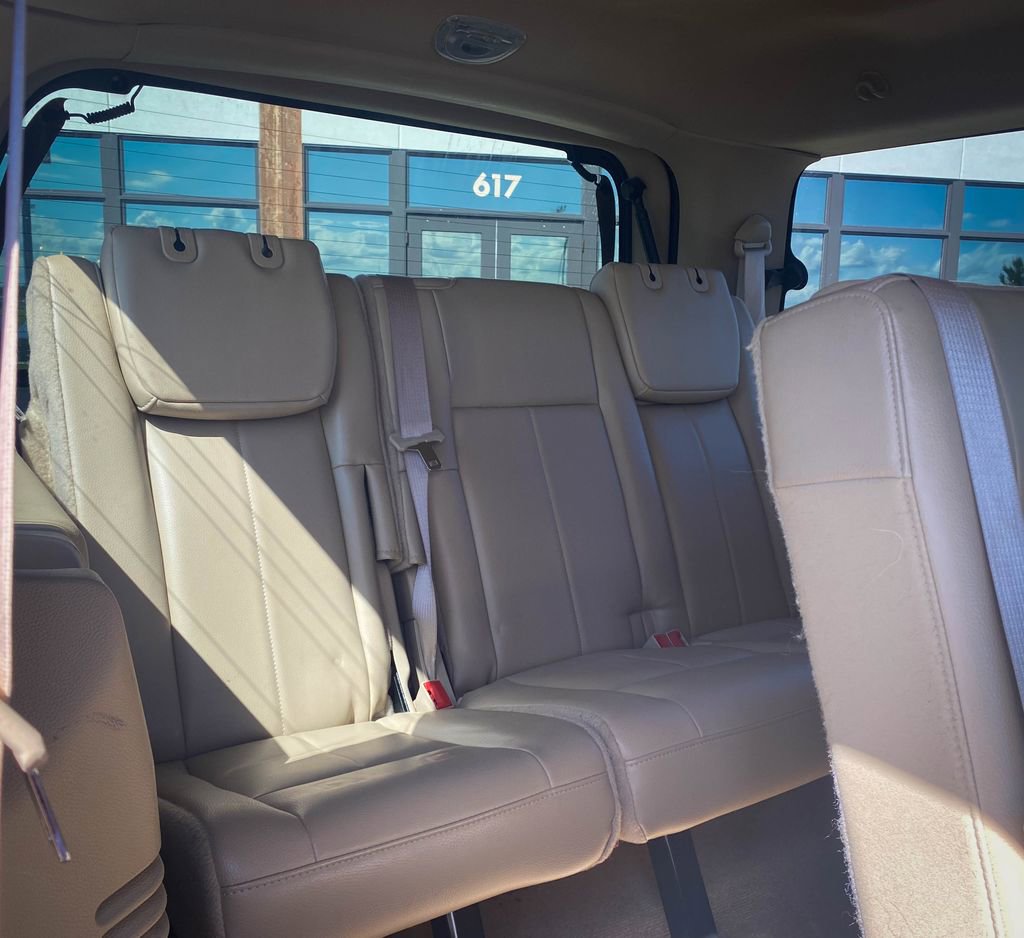 Used 2012 Ford Expedition XLT AWD/4WD image 32
