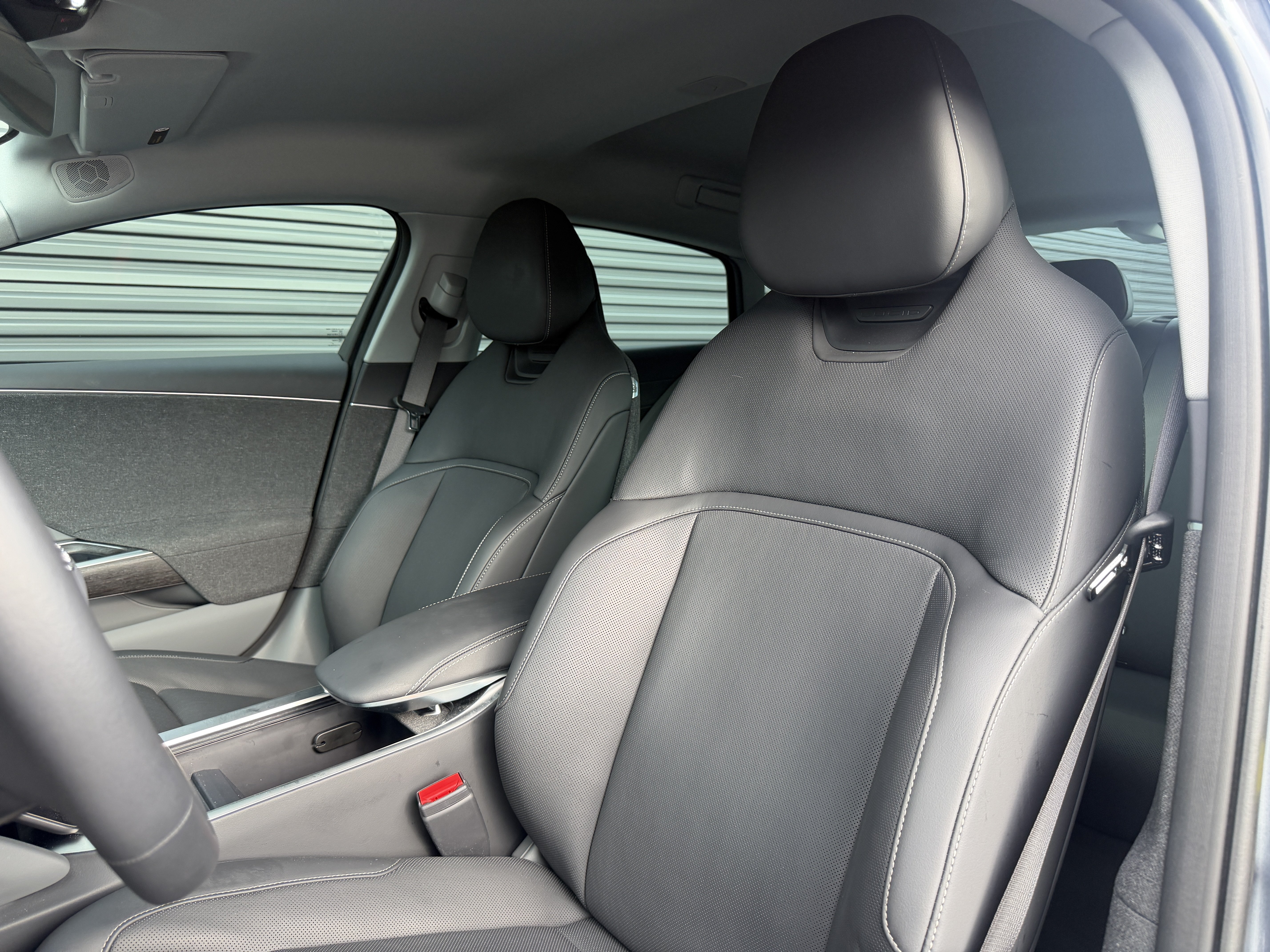 Used 2025 Lucid Air Pure RWD image 5