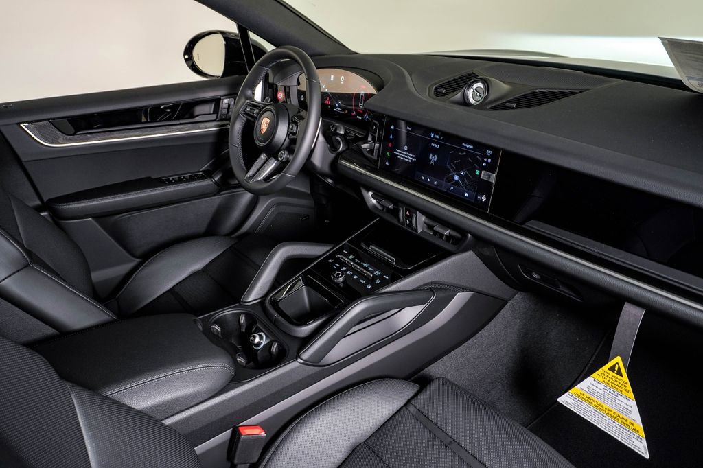 New 2026 Porsche Cayenne Coupe AWD/4WD image 14
