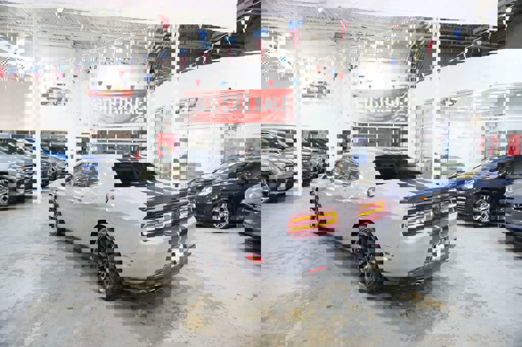 Used 2022 Dodge Challenger GT w/ Plus Package image 8