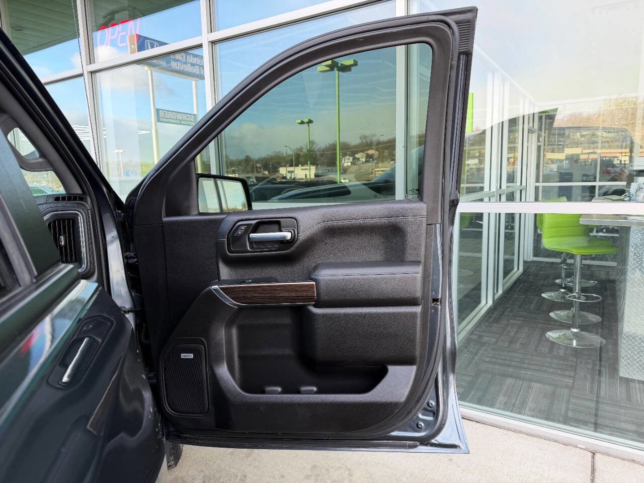 Used 2021 Chevrolet Silverado 1500 RST w/ Convenience Package II AWD/4WD image 44