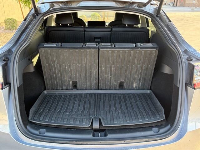 Used 2025 Tesla Model Y Long Range image 11
