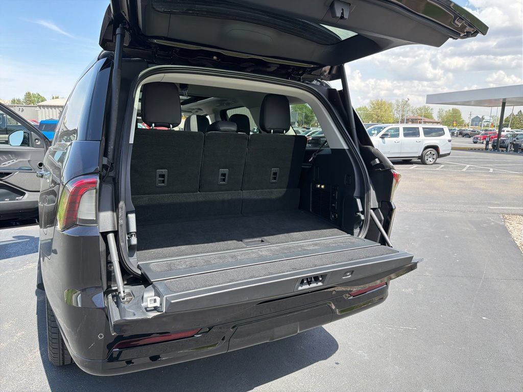 Used 2025 Lincoln Navigator Reserve AWD/4WD image 17