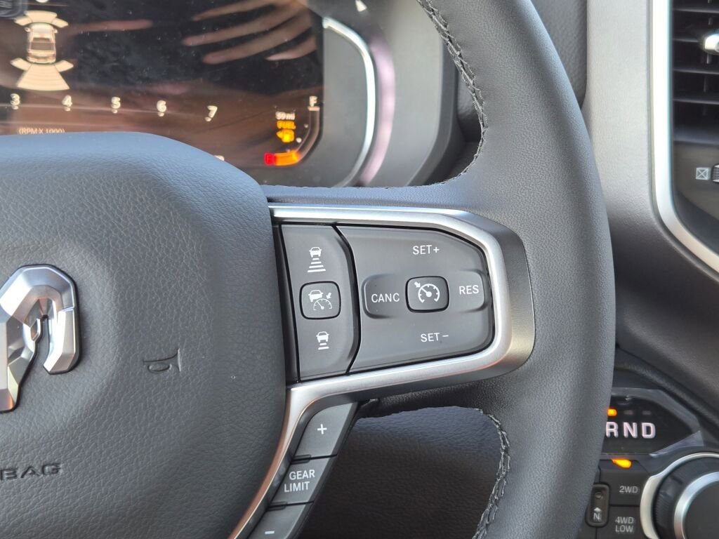 New 2026 RAM 1500 4x4 Crew Cab image 26