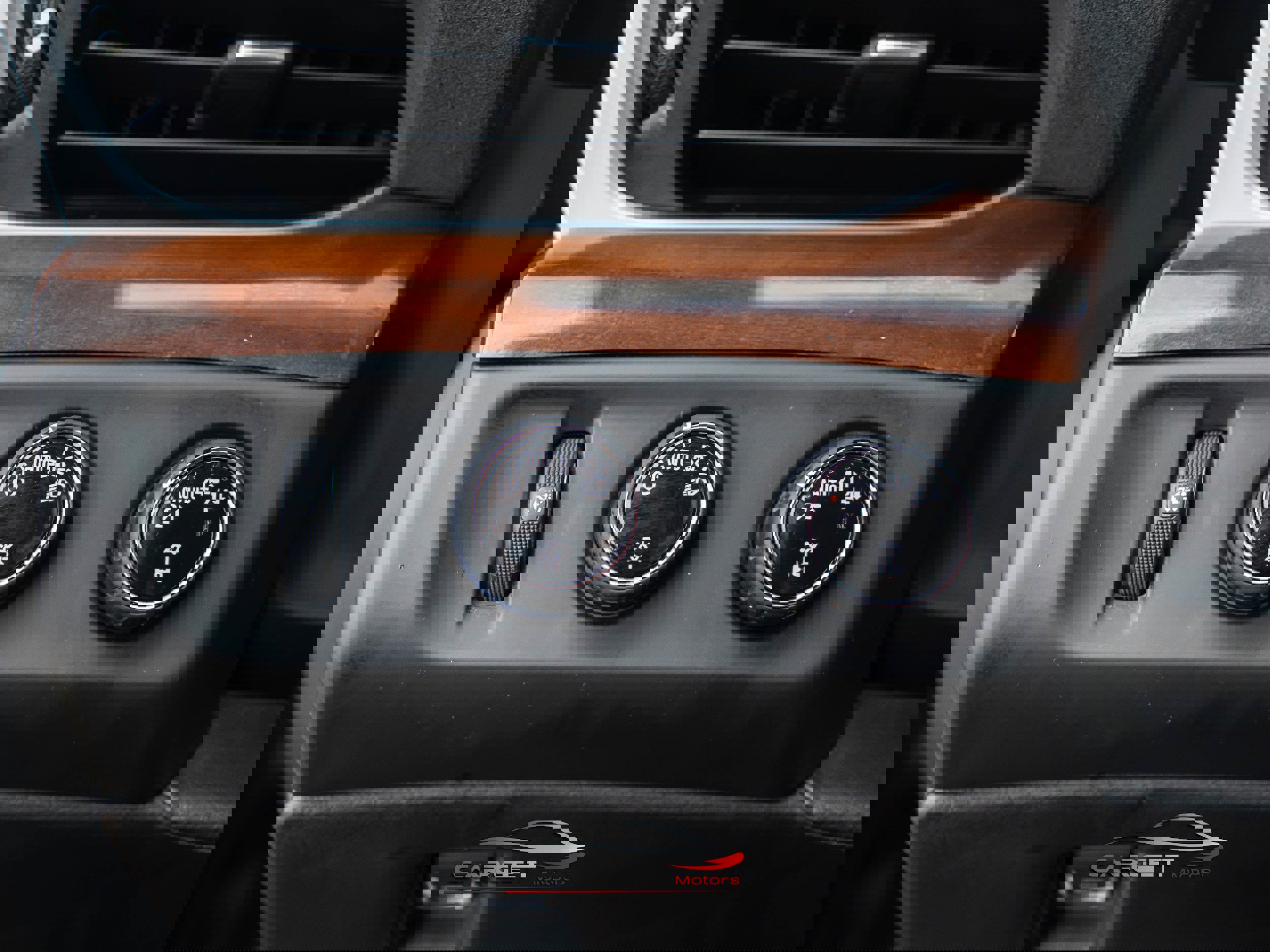 Used 2020 Cadillac Escalade Premium Luxury image 36