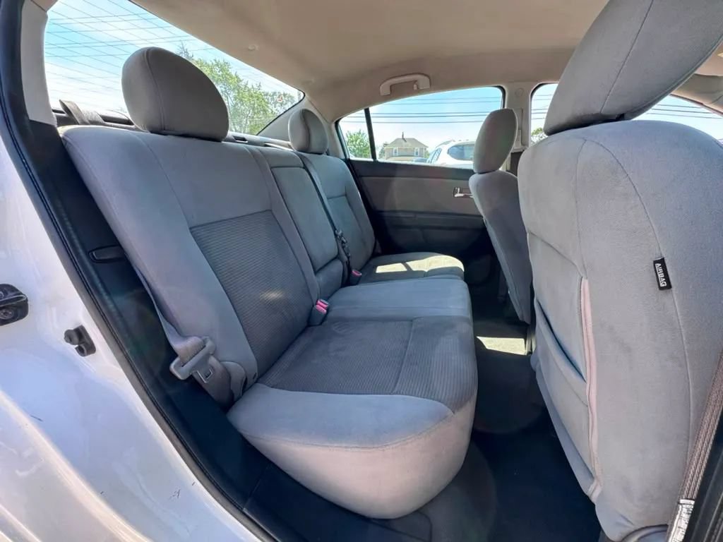 Used 2012 Nissan Sentra 2.0 SR w/ Convenience Pkg FWD image 10