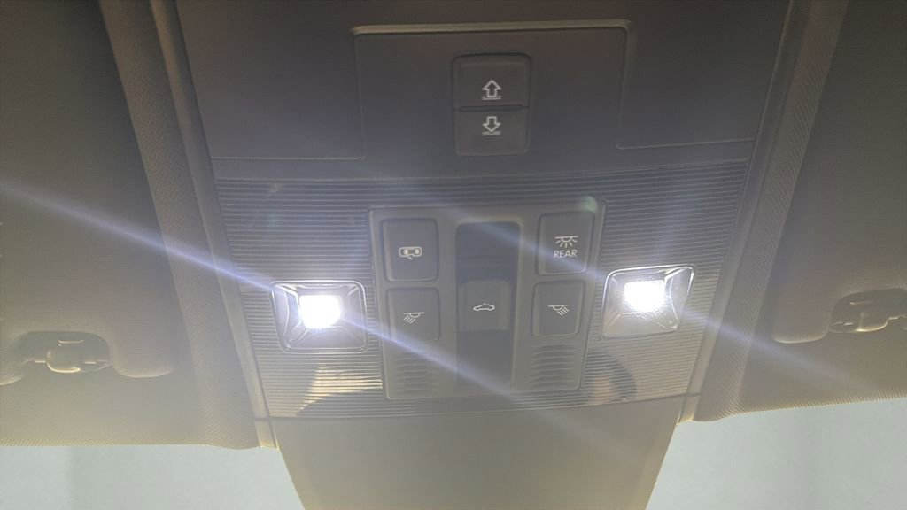 Used 2023 Volkswagen Tiguan SEL R-Line image 27