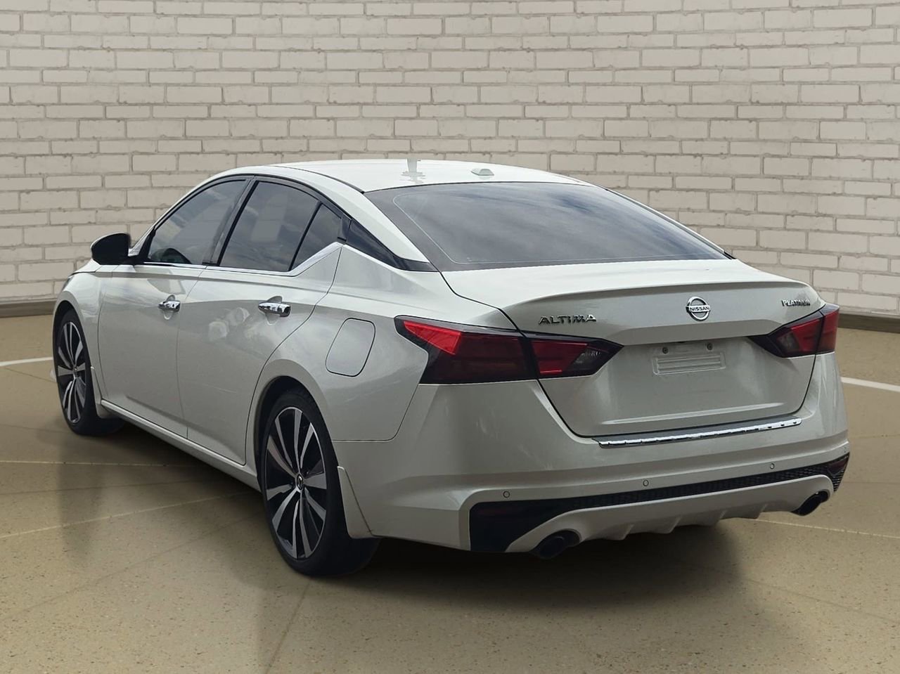 Used 2020 Nissan Altima 2.5 Platinum image 7