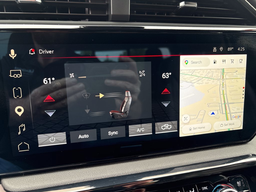 Certified 2025 GMC Sierra 1500 AT4 w/ AT4 Premium Package AWD/4WD image 39
