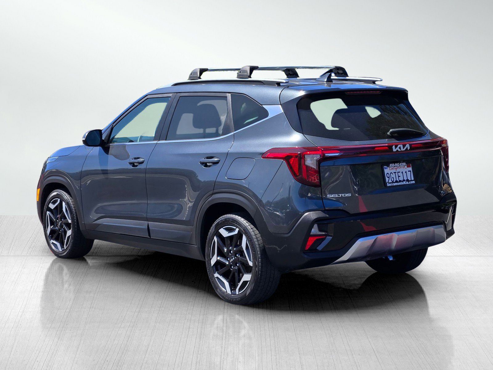 Certified 2024 Kia Seltos SX w/ SX Sunroof Package AWD/4WD image 6