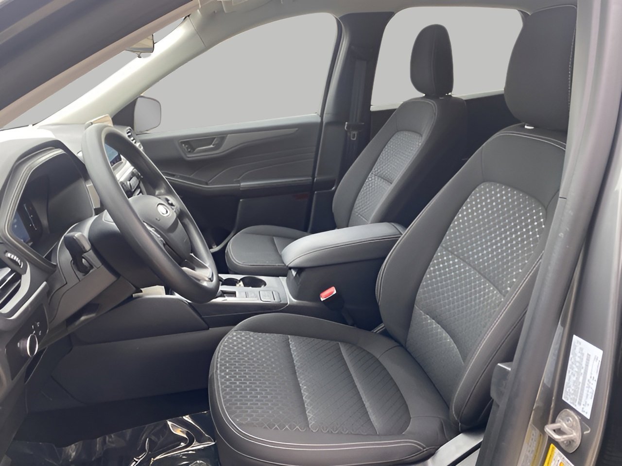 Certified 2025 Ford Escape Active AWD/4WD image 9