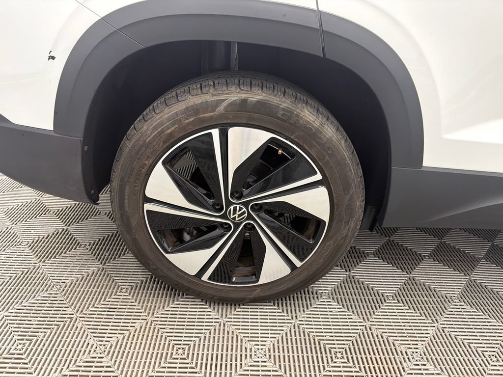 Used 2024 Volkswagen Taos SE AWD/4WD image 18