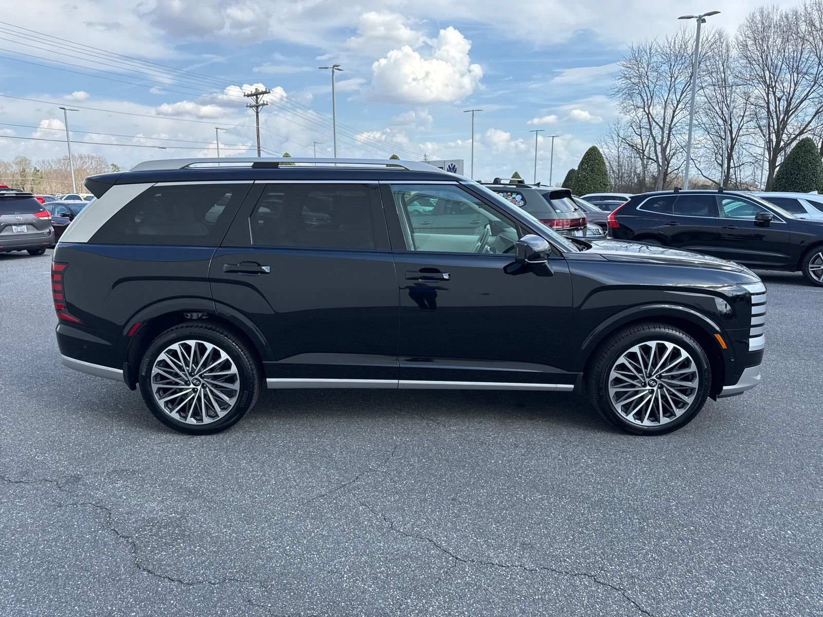 Used 2026 Hyundai Palisade Calligraphy image 8