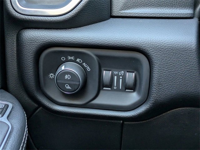 Used 2024 RAM 2500 Laramie image 28