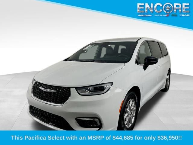 New 2026 Chrysler Pacifica Select
