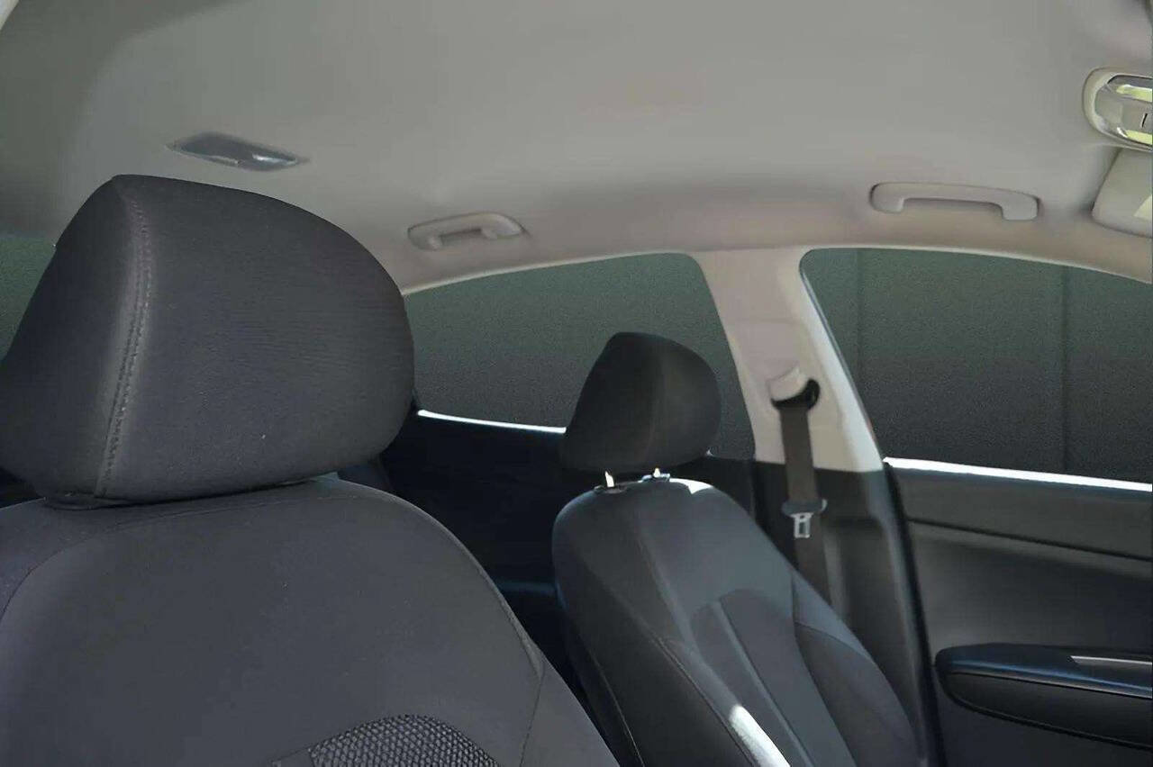 Used 2020 Kia Optima LX image 26