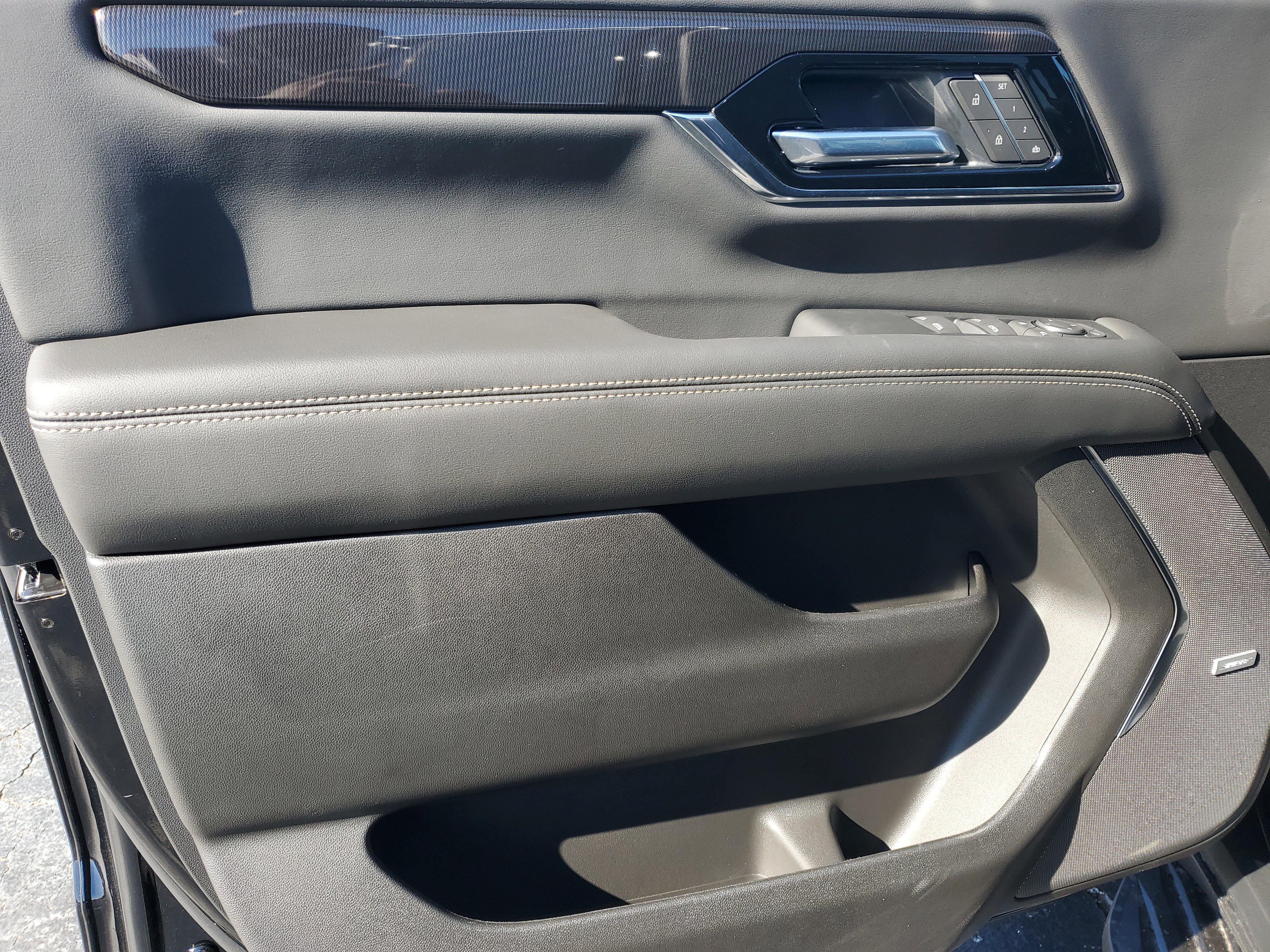 New 2026 GMC Yukon Elevation w/ Elevation Premium Package image 18