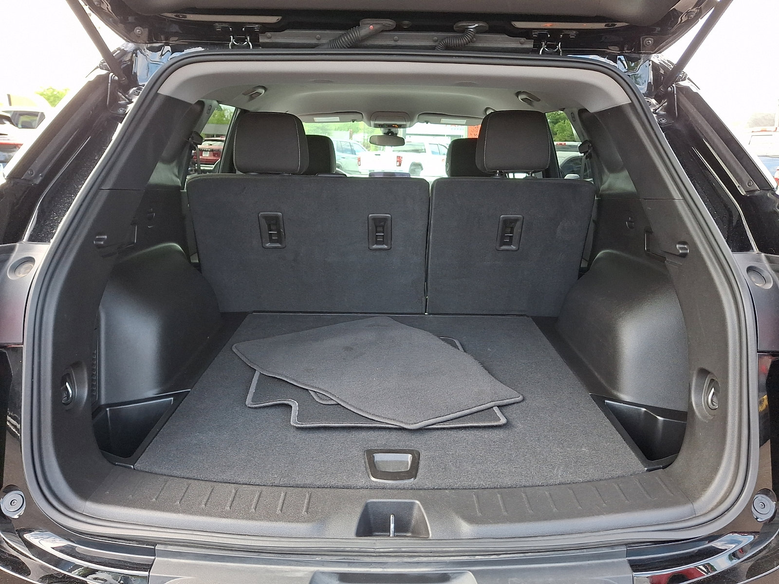 Used 2025 Chevrolet Blazer LT AWD/4WD image 29