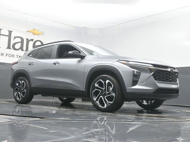 New 2026 Chevrolet Trax RS w/ Driver Confidence Package image 2