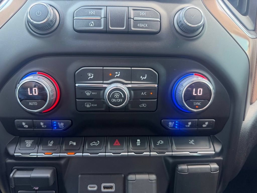 Used 2022 Chevrolet Silverado 3500 High Country AWD/4WD image 45