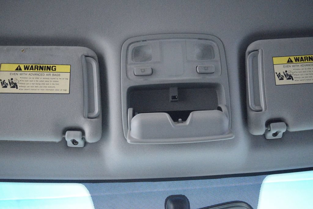 Used 2005 Hyundai Tucson GL FWD image 25