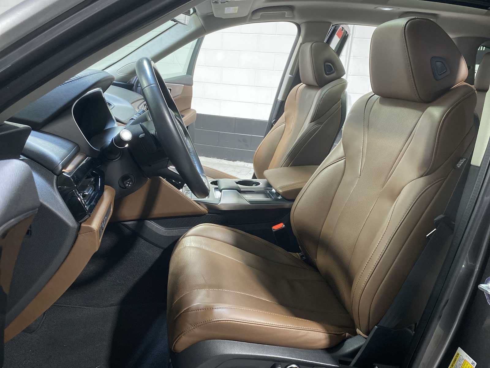Certified 2024 Acura MDX SH-AWD w/ Technology Package image 11