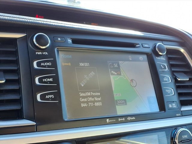 Used 2018 Toyota Highlander XLE image 11