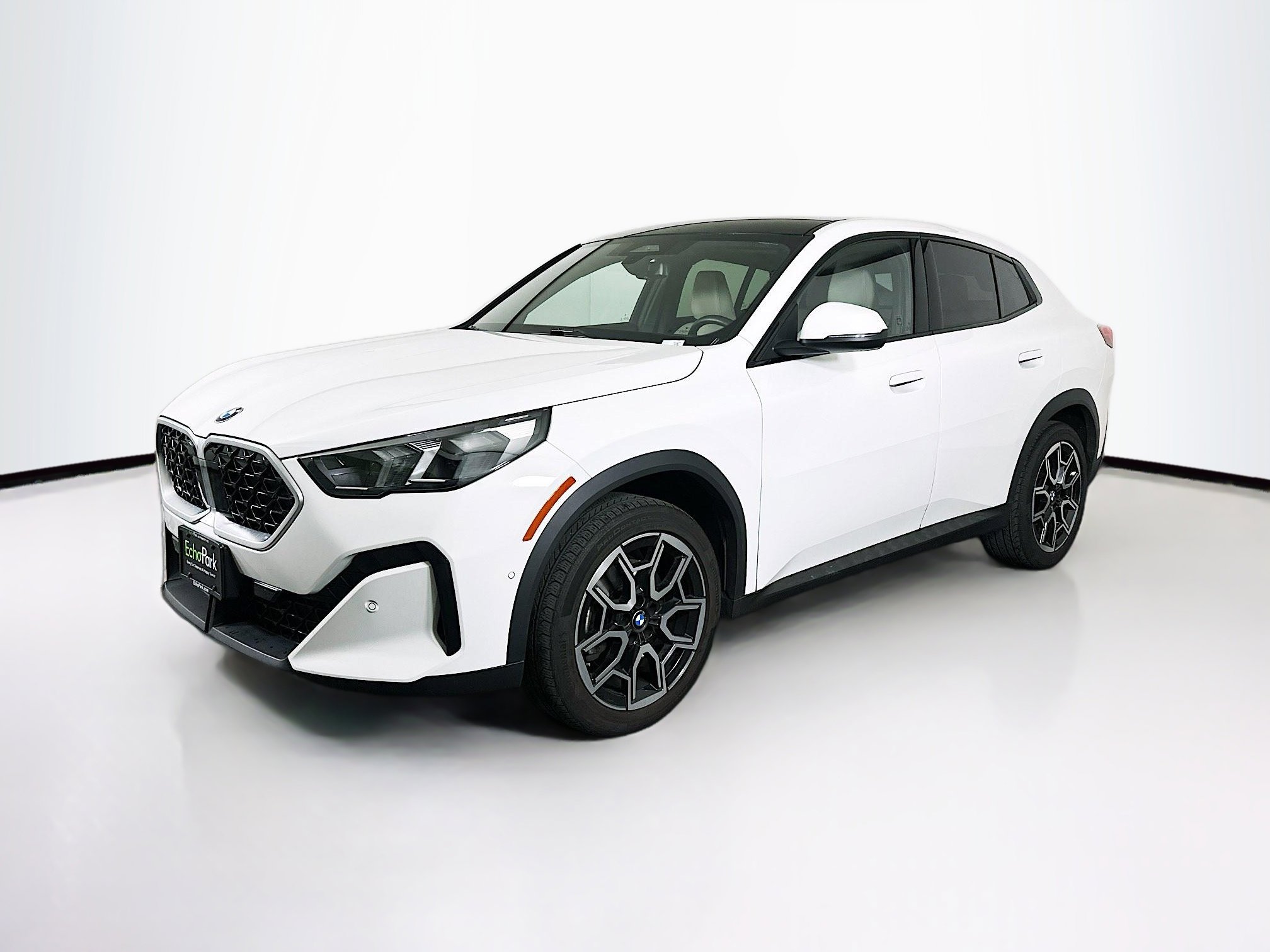 Used 2025 BMW X2 xDrive28i image 3