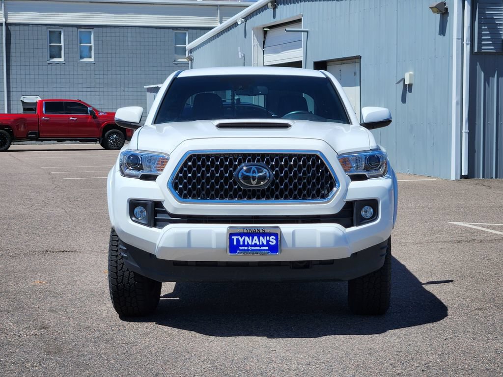 Used 2019 Toyota Tacoma TRD Sport AWD/4WD image 2