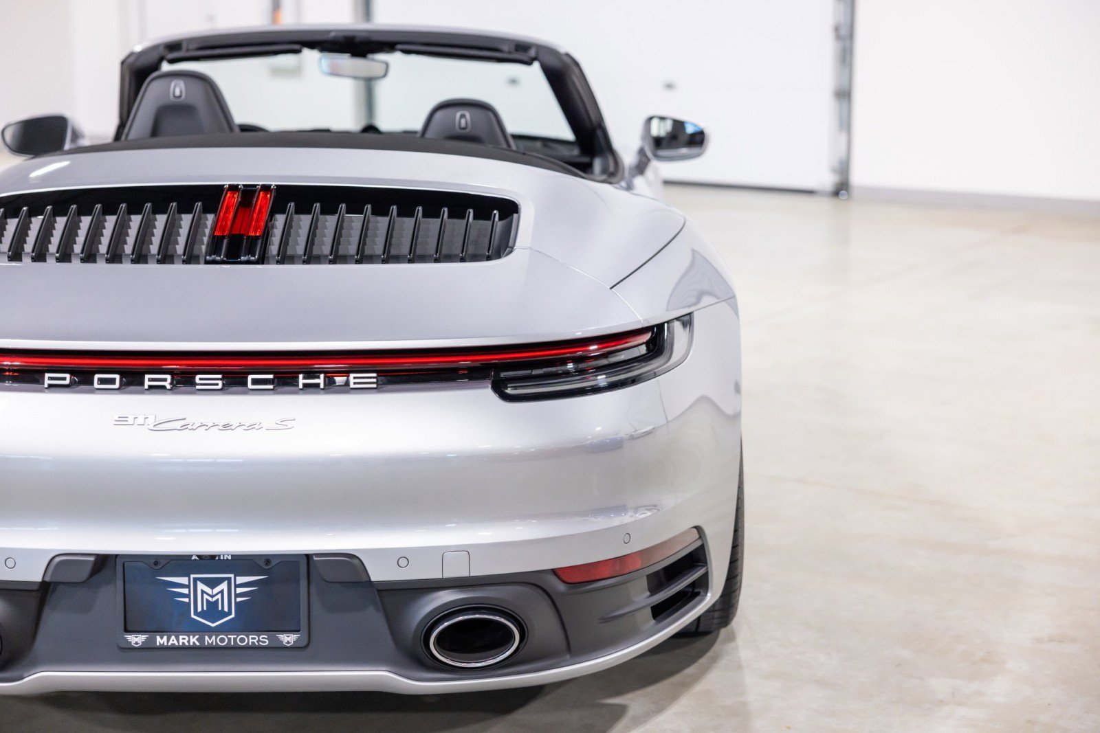 Used 2024 Porsche 911 Carrera S w/ Sport Package image 7