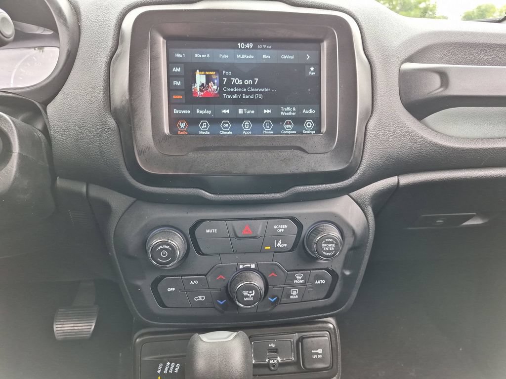 Used 2021 Jeep Renegade Latitude AWD/4WD image 13