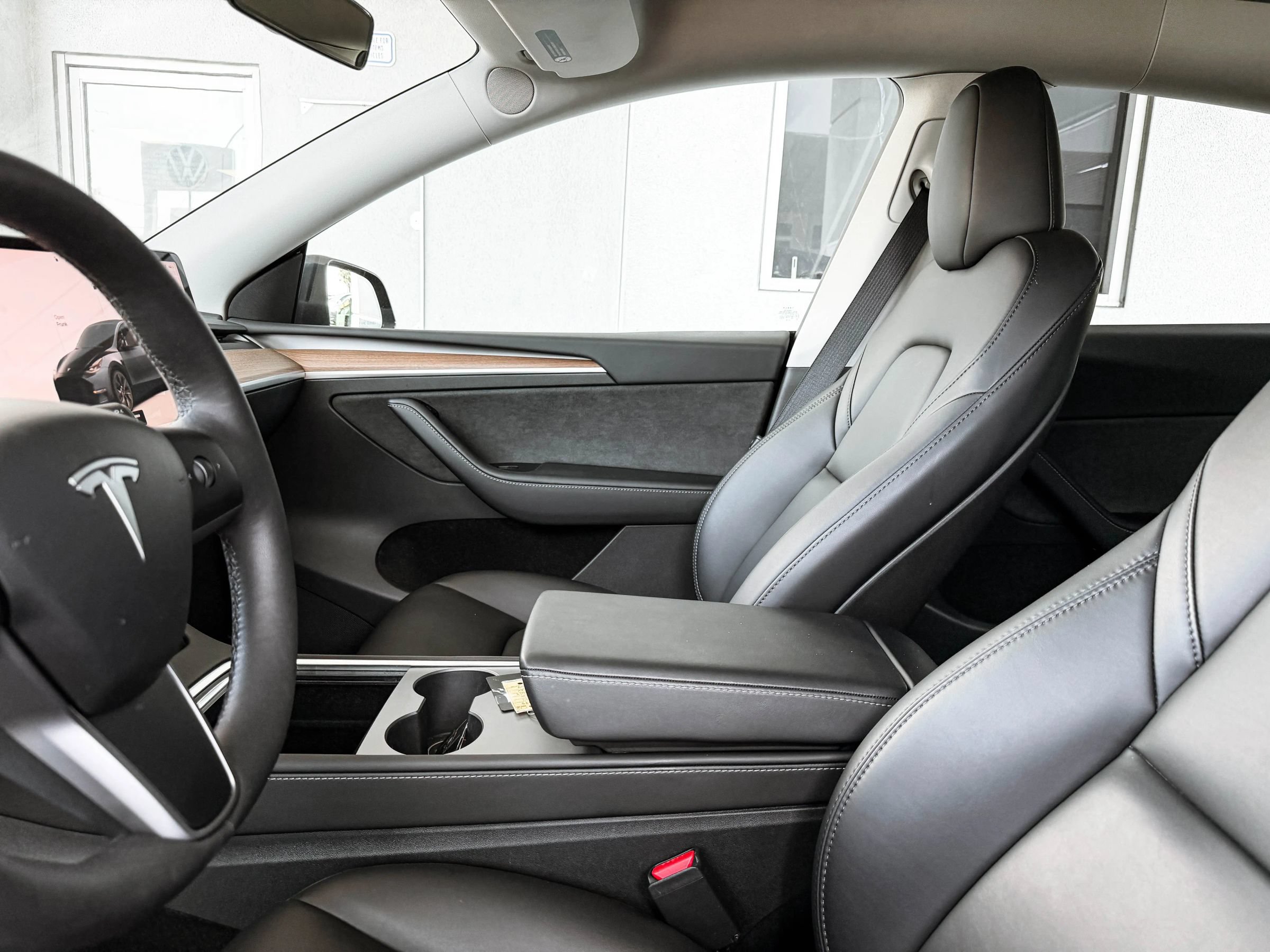 Used 2024 Tesla Model Y Long Range AWD/4WD image 21