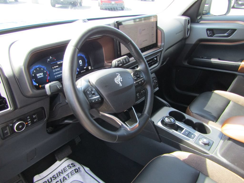 Used 2025 Ford Bronco Sport Outer Banks w/ Outer Banks Tech Package+ AWD/4WD image 13