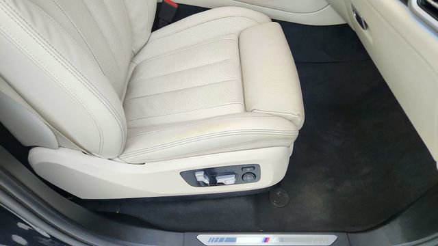 Used 2022 BMW X5 xDrive45e w/ M Sport Package image 23